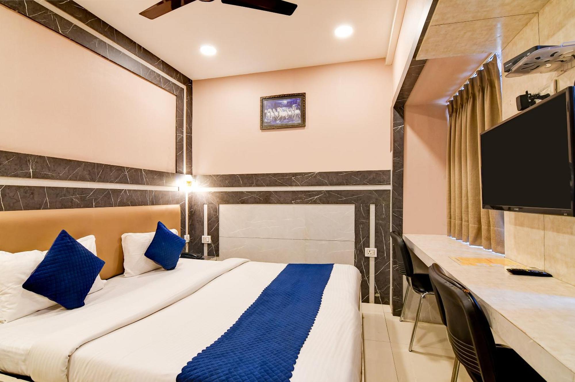 Hotel Q Inn Kalkuta Zewnętrze zdjęcie