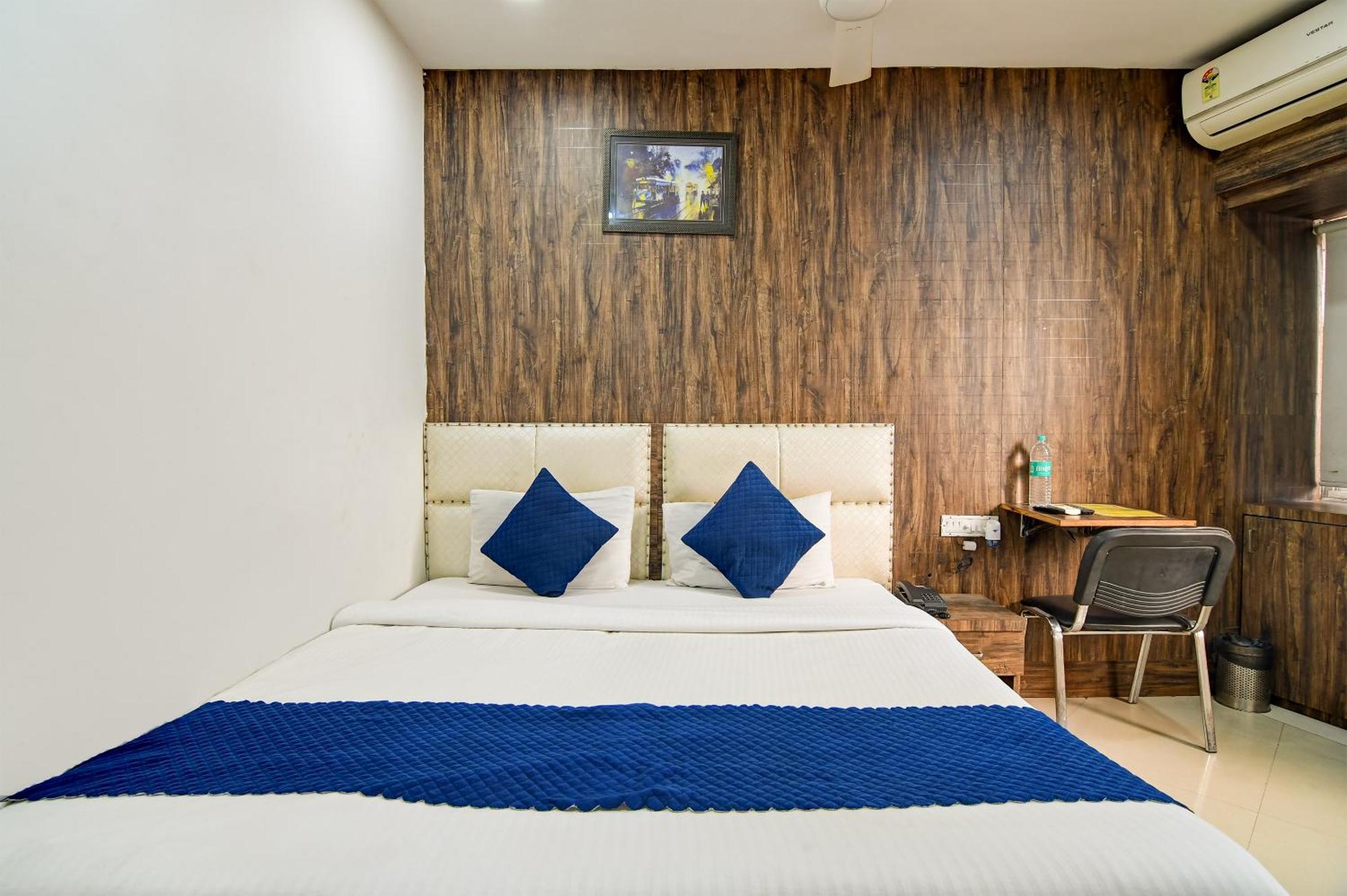 Hotel Q Inn Kalkuta Zewnętrze zdjęcie