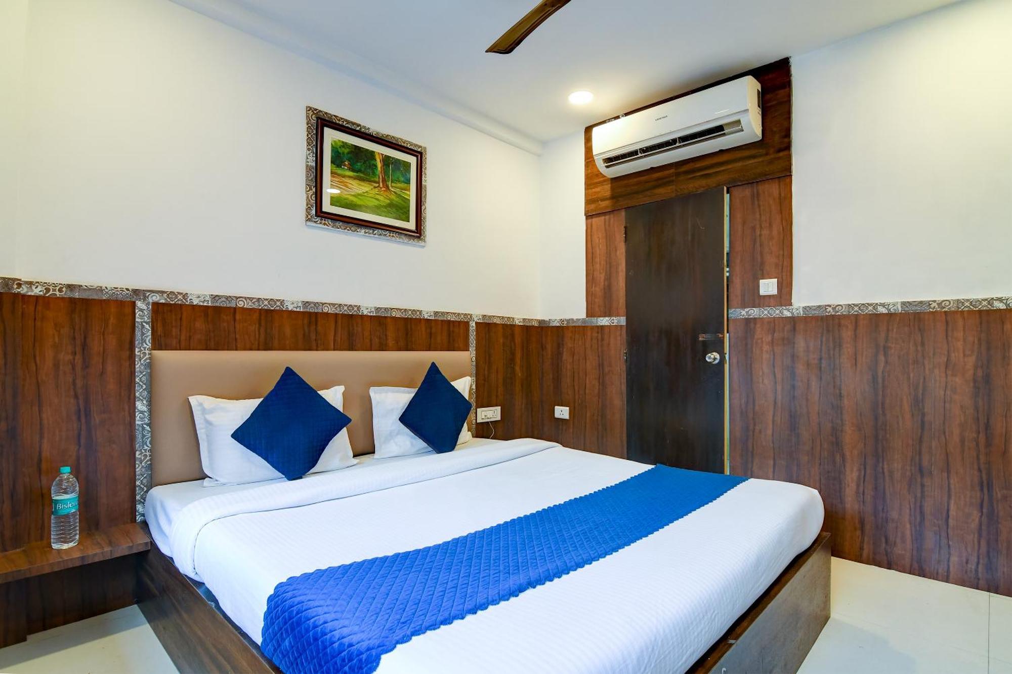 Hotel Q Inn Kalkuta Zewnętrze zdjęcie