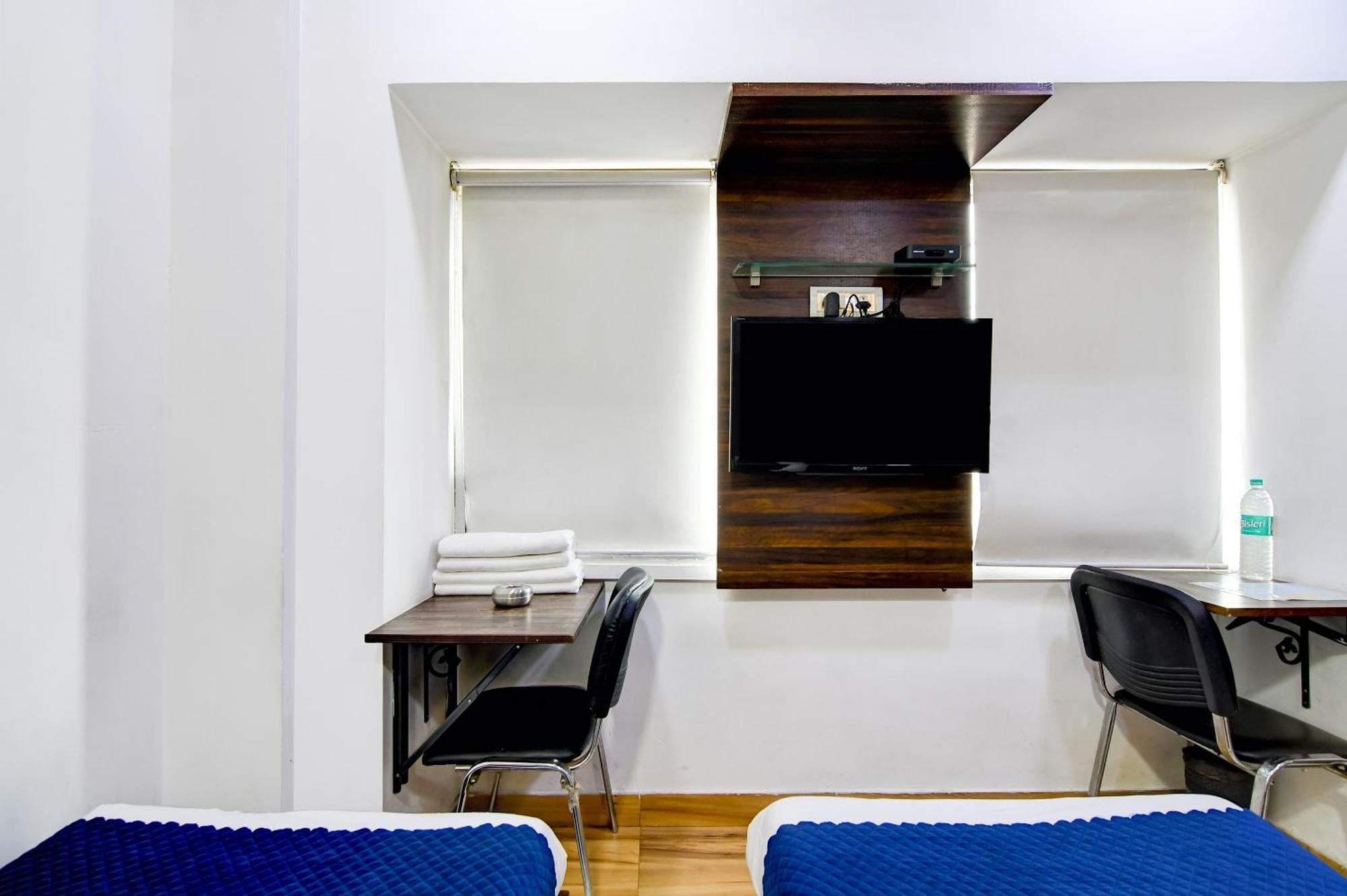 Hotel Q Inn Kalkuta Zewnętrze zdjęcie