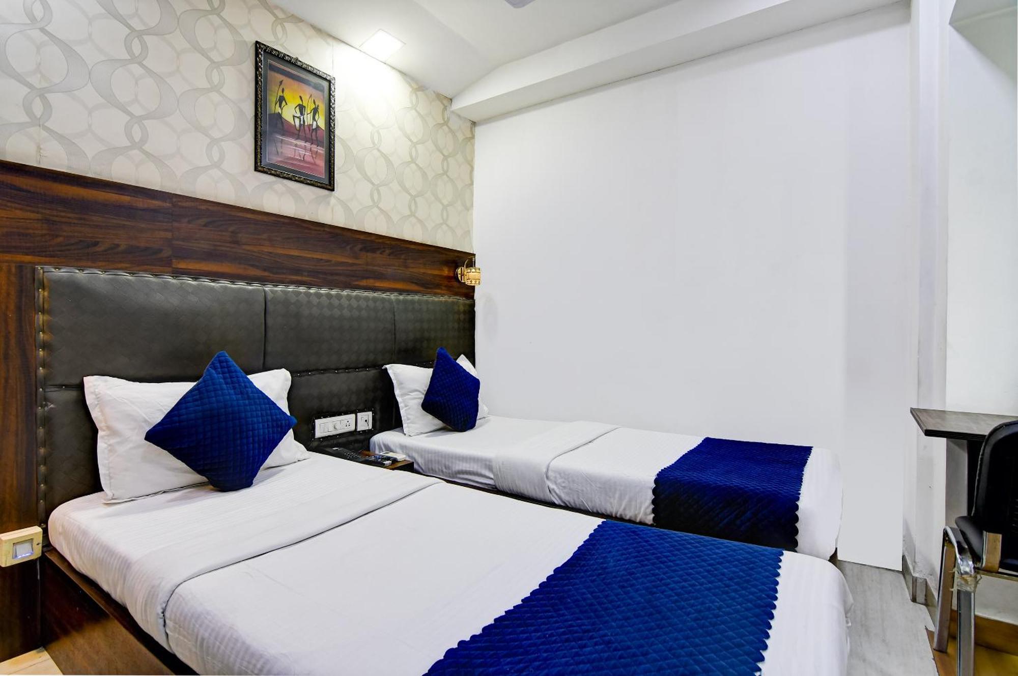 Hotel Q Inn Kalkuta Zewnętrze zdjęcie