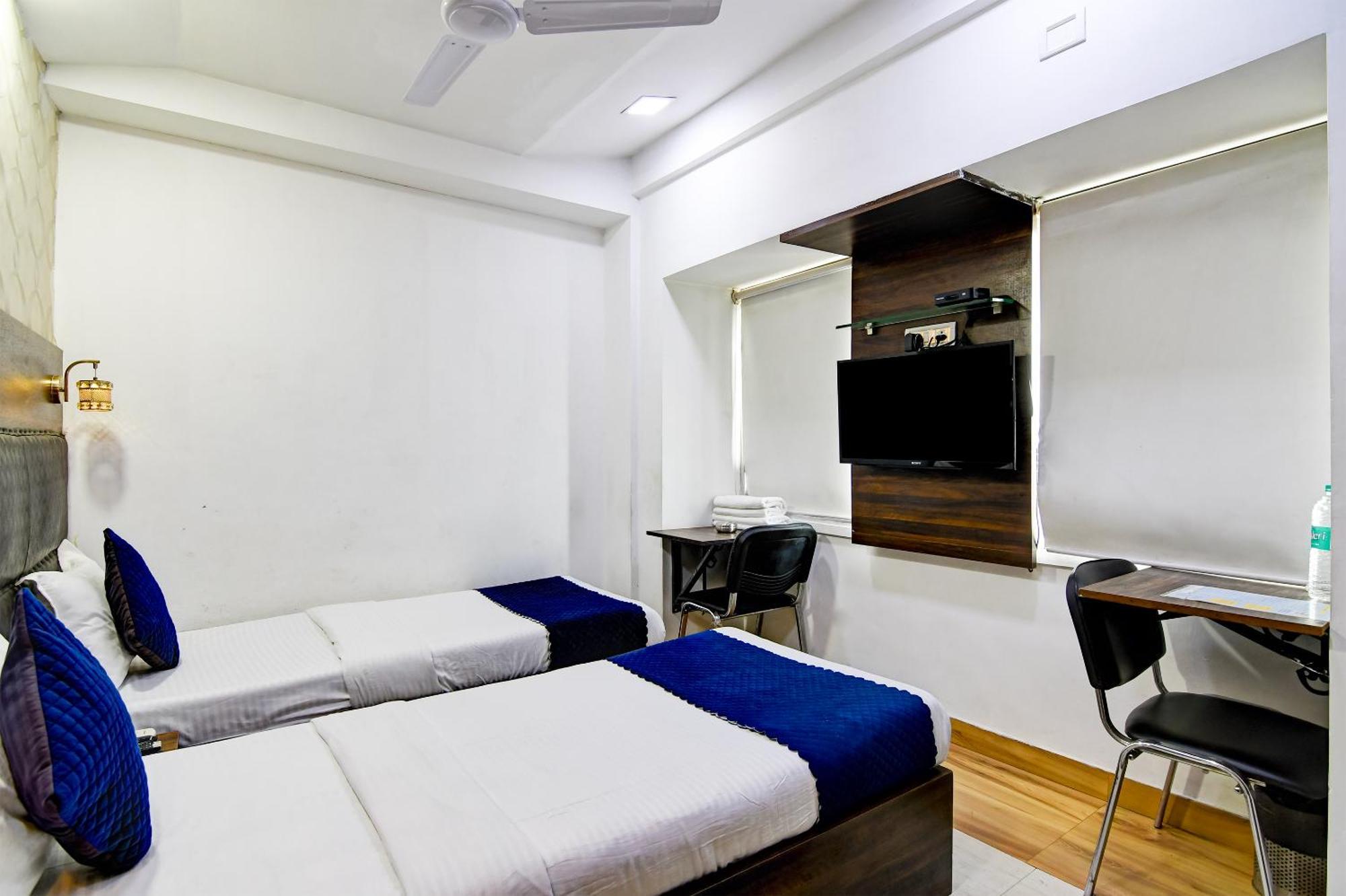 Hotel Q Inn Kalkuta Zewnętrze zdjęcie