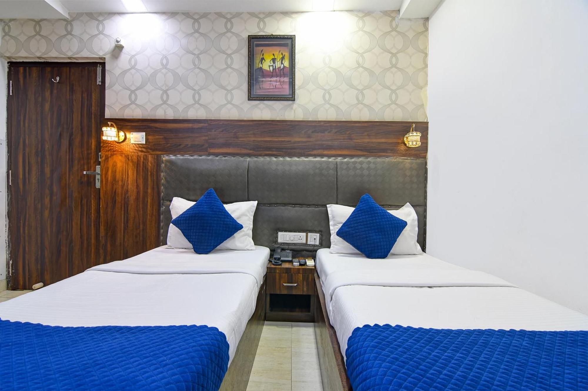 Hotel Q Inn Kalkuta Zewnętrze zdjęcie
